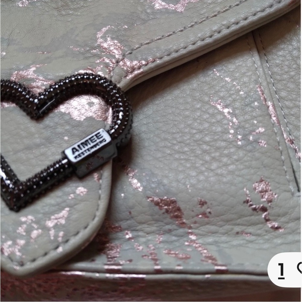 Aimee Kestenberg Leather Heart Crossbody Bag Rose Gold Marble Cream Gunmetal - Picture 3 of 6